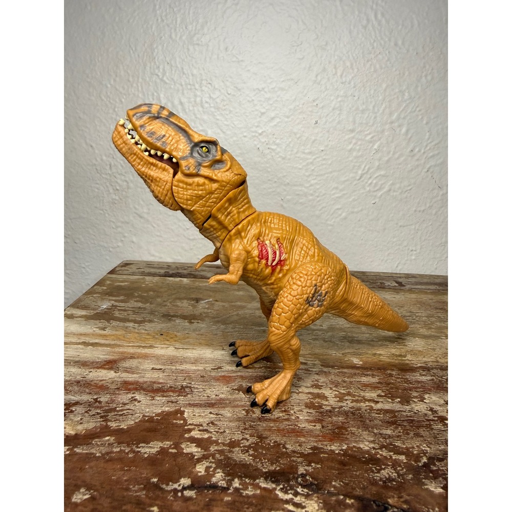 2015 Hasbro Jurassic World Bashers & Biters T-Rex Action Figure 9"